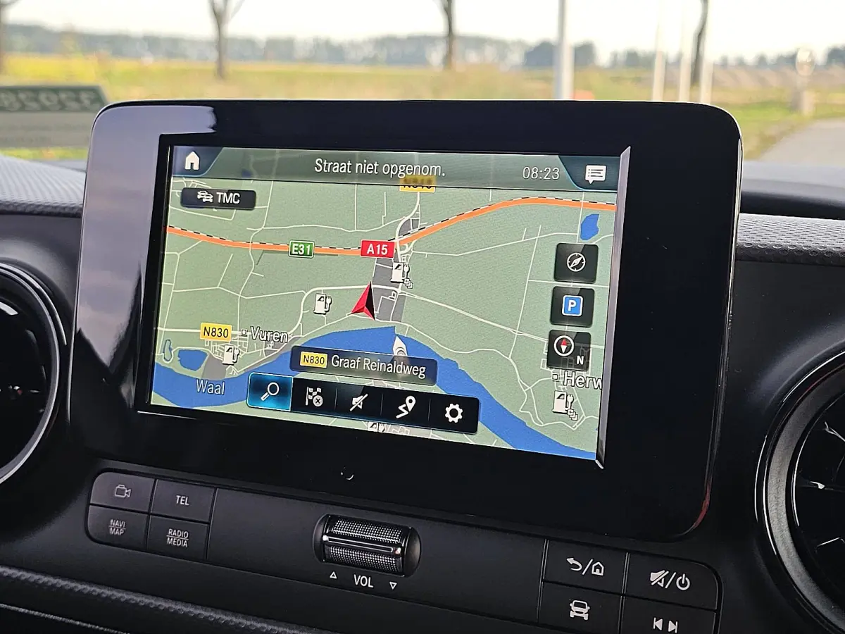 L1 Pro 51 kWh Cruise control, Automatische-Airco , Pdc, Carplay, Navi, Camera, Stoelverwarming, 290Km WLTP, 75kw-Snelladen, Mbux