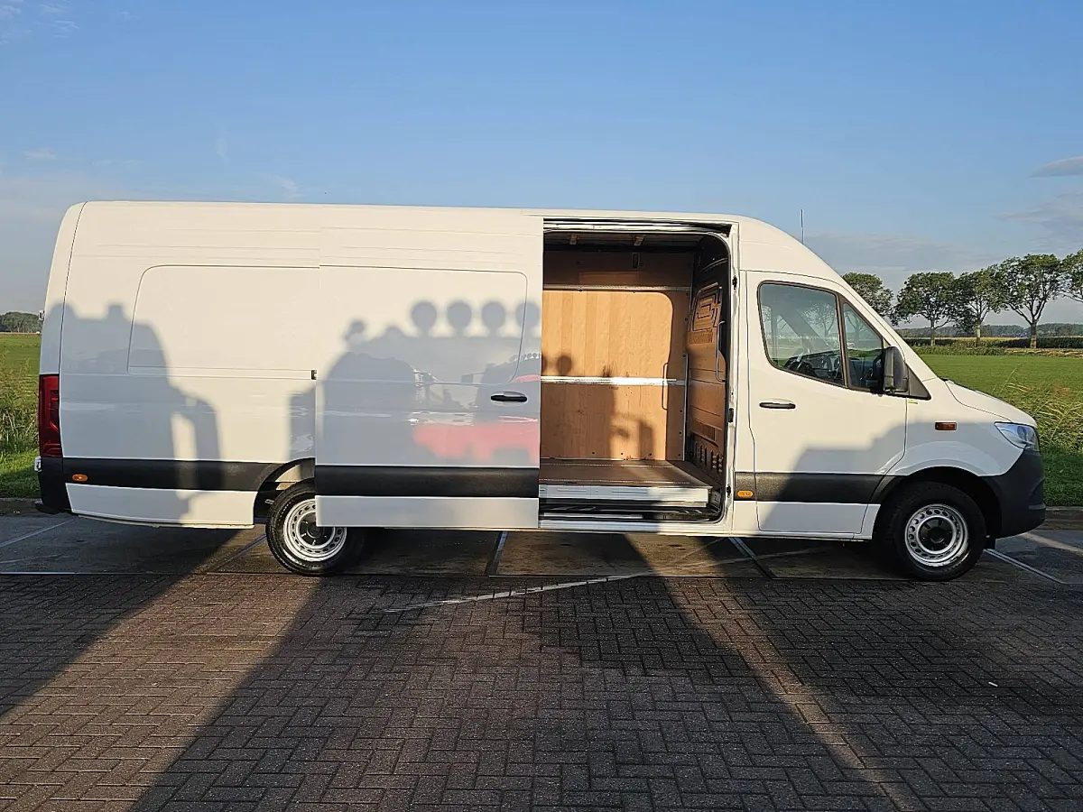 317 1.9 CDI L4H2 Base Cruise control, Airco, Pdc, Navi, Camera, Lane-assist, Stoelverwarming, Dodehoek detectie