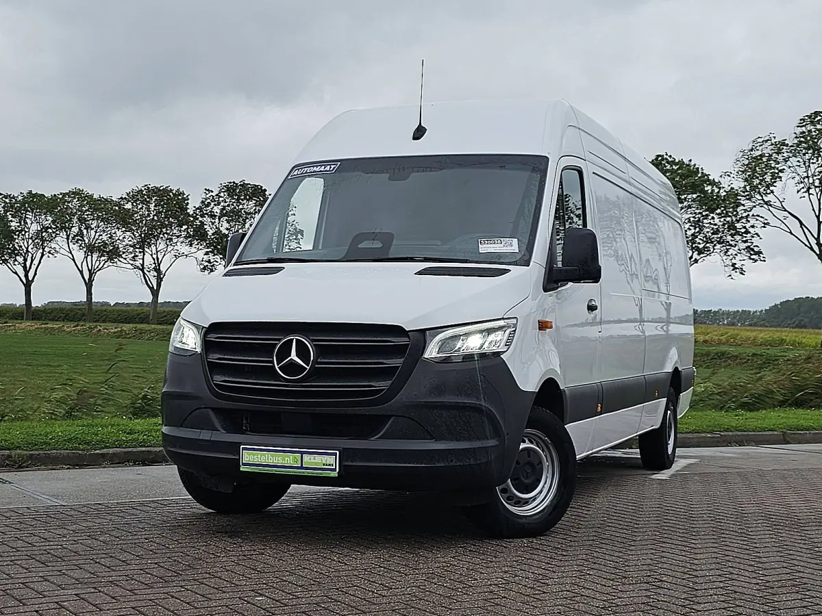 317 1.9 CDI L3H2 Pro Cruise control, Airco, Pdc, Navi, Camera, LED, Carplay, Automaat, Mbux10, Lane-assist, Stoelverwarming, Dodehoek Detectie, Nieuw Model