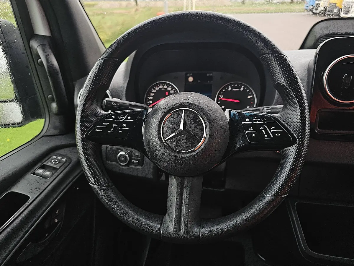 317 1.9 CDI L3H2 Pro Cruise control, Airco, Pdc, Navi, Camera, LED, Carplay, Automaat, Mbux10, Lane-assist, Stoelverwarming, Dodehoek Detectie, Nieuw Model