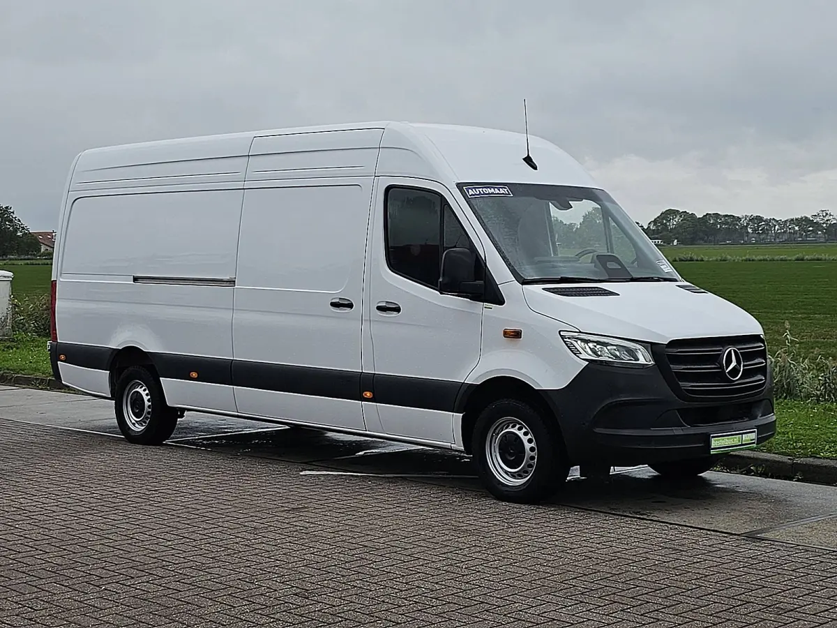 317 1.9 CDI L3H2 Pro Cruise control, Airco, Pdc, Navi, Camera, LED, Carplay, Automaat, Mbux10, Lane-assist, Stoelverwarming, Dodehoek Detectie, Nieuw Model