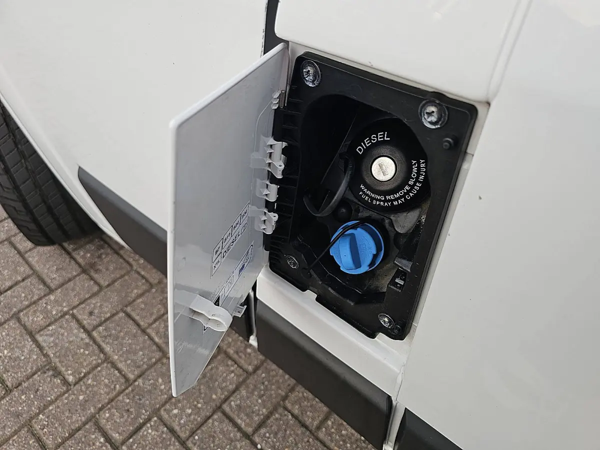 2.2 BlueHDi 120 L2H2 3.3t Cruise control, Airco, Navi, Camera, Dodehoek detectie, Imperiaal, Trap