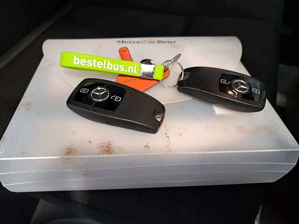 315 1.9 CDI Functional Cruise control, Airco, Carplay, Camera, Climate control