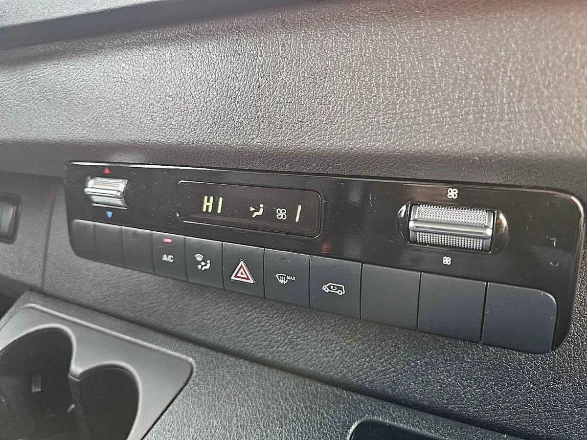 315 1.9 CDI Functional Cruise control, Airco, Carplay, Camera, Climate control