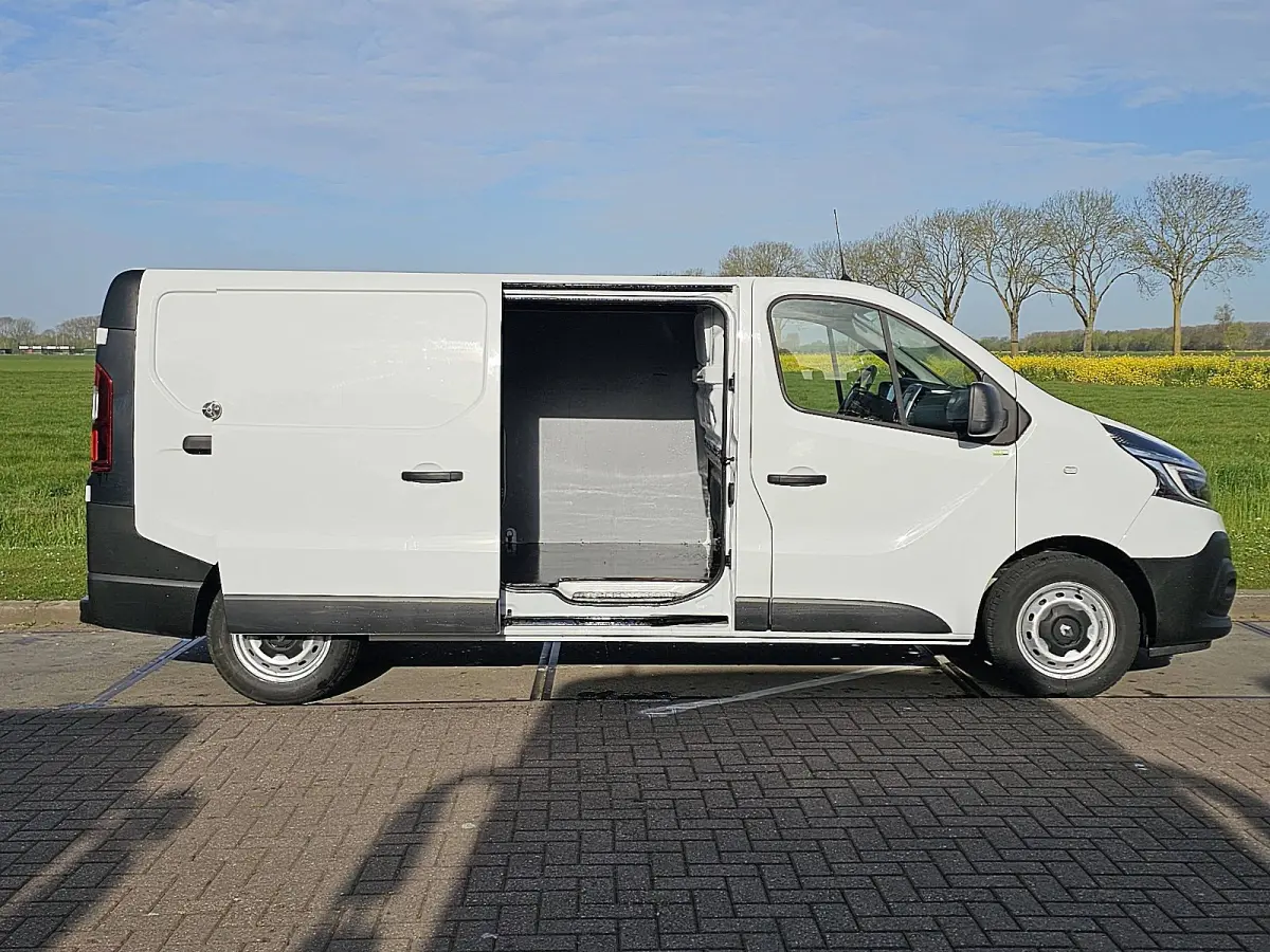2.0 dCi 120pk T30 L2H1 Comfort airco, navi, pdc, trekhaak, stoelverw.