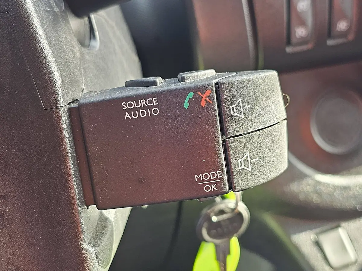 2.0 dCi 120pk T30 L2H1 Comfort airco, navi, pdc, trekhaak, stoelverw.
