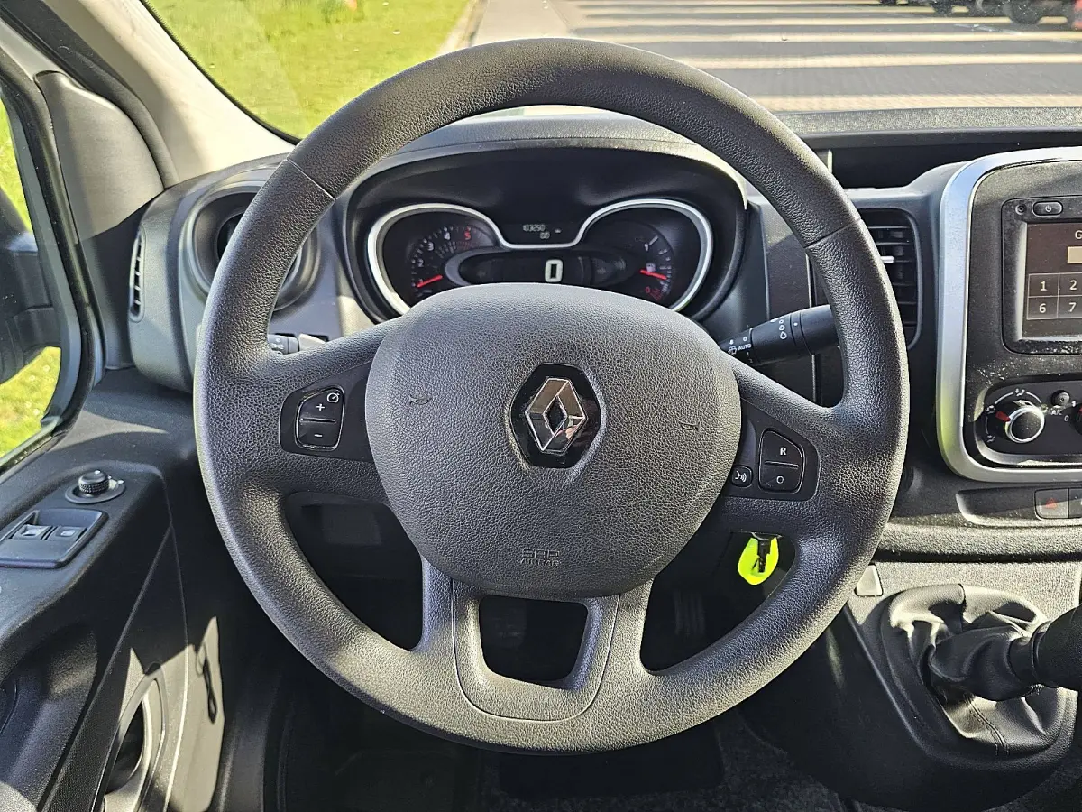 2.0 dCi 120pk T30 L2H1 Comfort airco, navi, pdc, trekhaak, stoelverw.