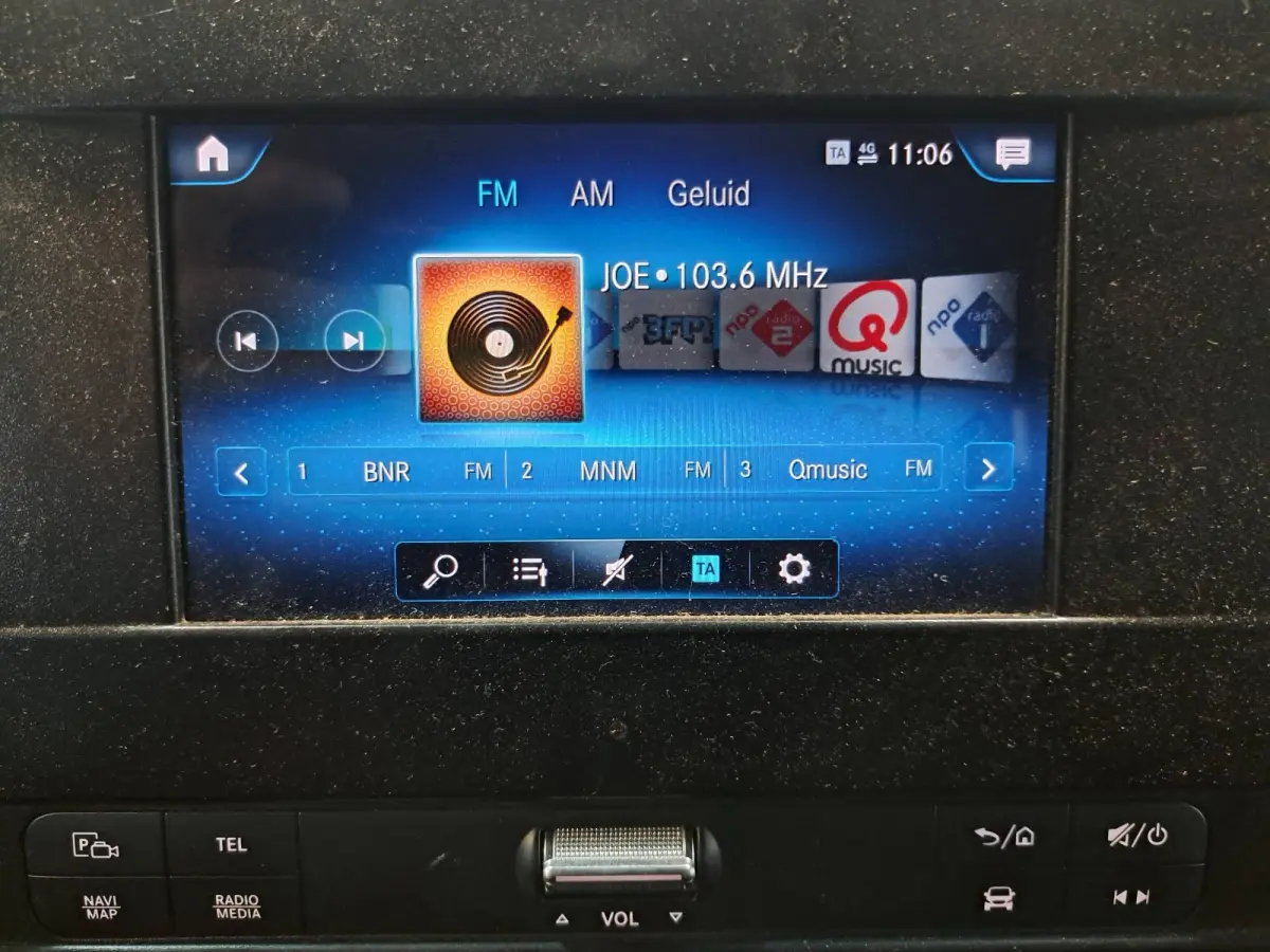 319 3.0 V6 L3H2 EURO6 Airco, Standkachel, Navi, Camera, Climatecontrol, Dodehoek detectie,