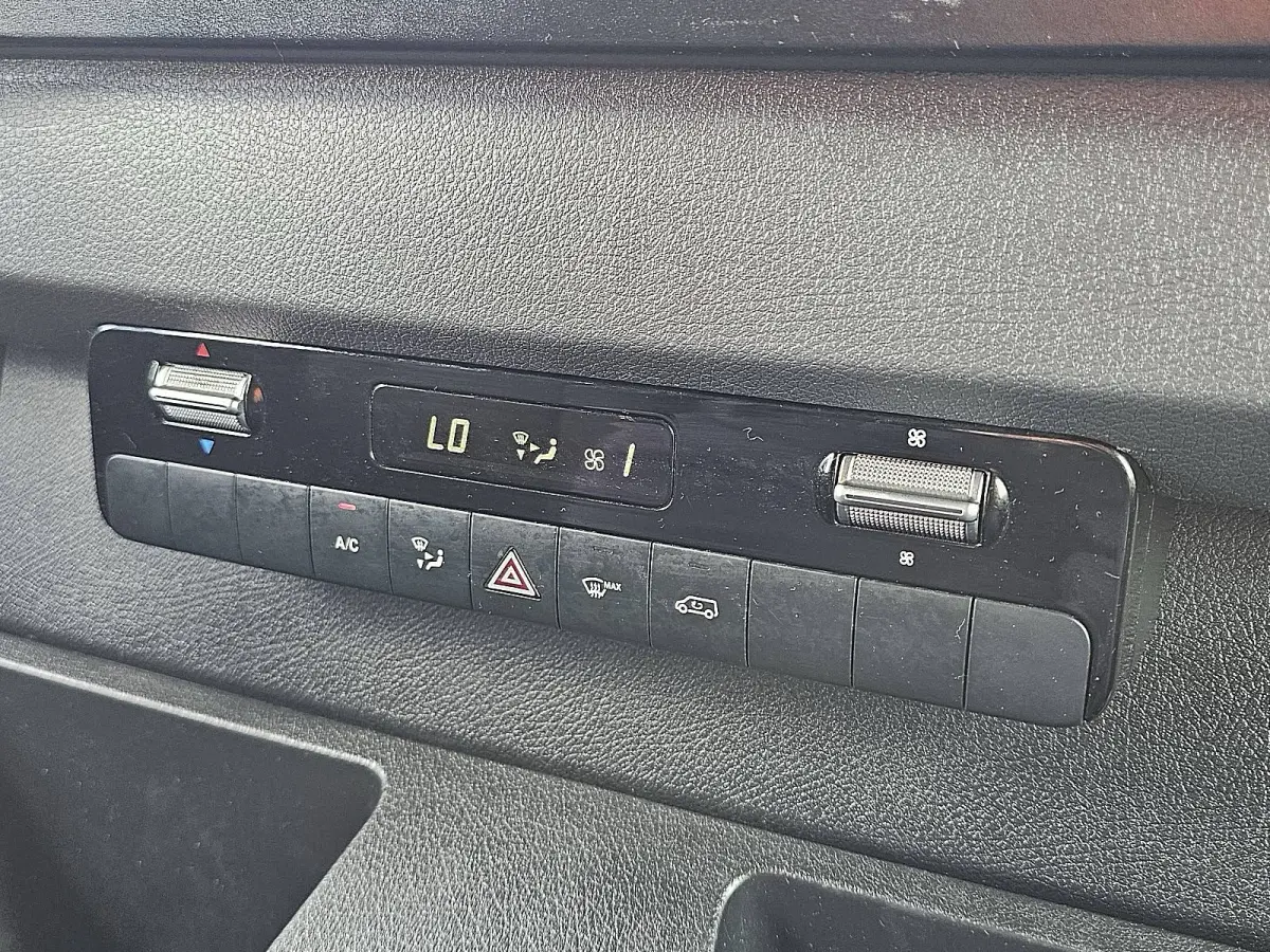 319 3.0 V6 L3H2 EURO6 Airco, Standkachel, Navi, Camera, Climatecontrol, Dodehoek detectie,