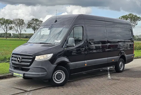 319 3.0 V6 L3H2 EURO6 Airco, Standkachel, Navi, Camera, Climatecontrol, Dodehoek detectie,