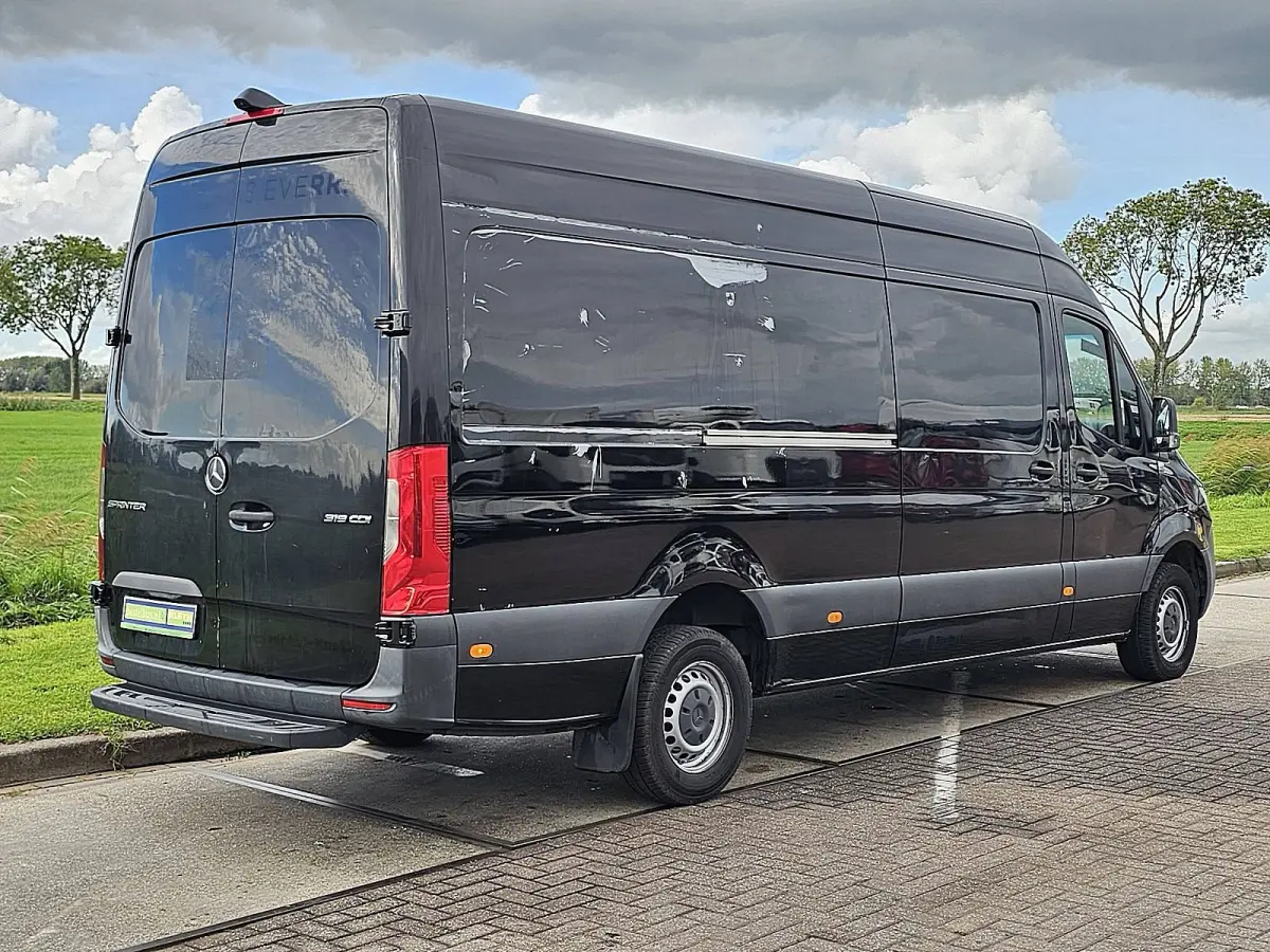 319 3.0 V6 L3H2 EURO6 Airco, Standkachel, Navi, Camera, Climatecontrol, Dodehoek detectie,