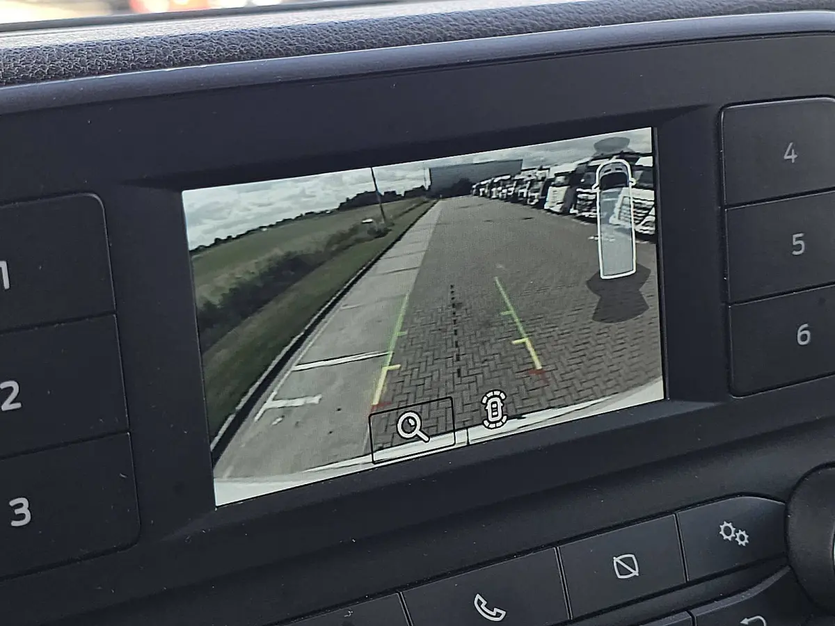 310 2.0 TDCI L3H2 Trend Cruise Control, Airco, Pdc, Camera, Lane-assist, Stoelverwarming, Euro6 131 PK!