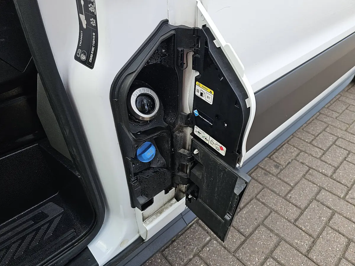 310 2.0 TDCI L3H2 Trend Cruise Control, Airco, Pdc, Camera, Lane-assist, Stoelverwarming, Euro6 131 PK!