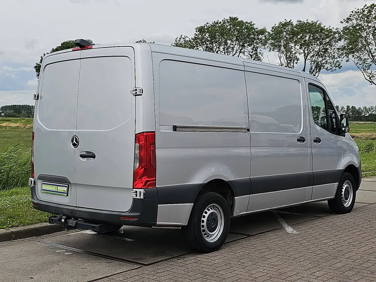 315 1.9 CDI L2H1 RWD L2H1 RWD Mbux Airco Euro6 Trekhaak Camera 1e Eigenaar