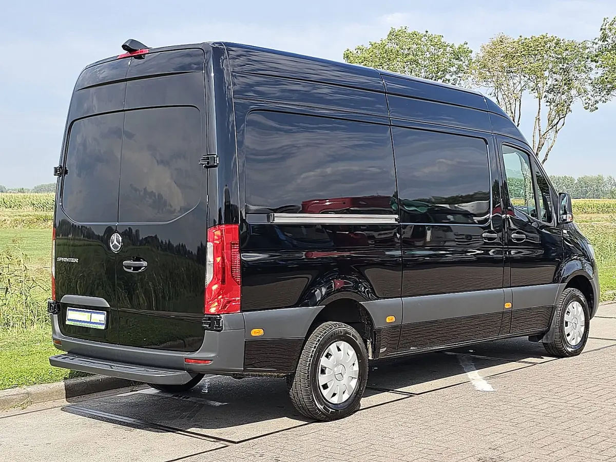 317 1.9 CDI L2H2 RWD Cruise Control, Airco, Standkachel, Navi, Camera, Stoelverwarming, Multifuncitoneel stuur, Euro6, 170 PK
