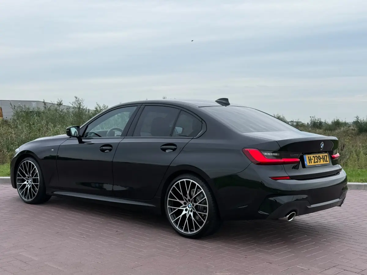 320i High Executive / M Sport / Leder / 20inch M-Performance / 256PK