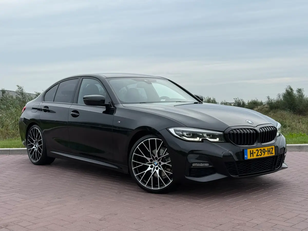 320i High Executive / M Sport / Leder / 20inch M-Performance / 256PK
