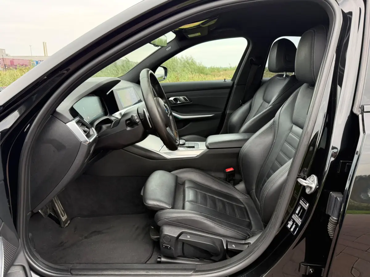 320i High Executive / M Sport / Leder / 20inch M-Performance / 256PK
