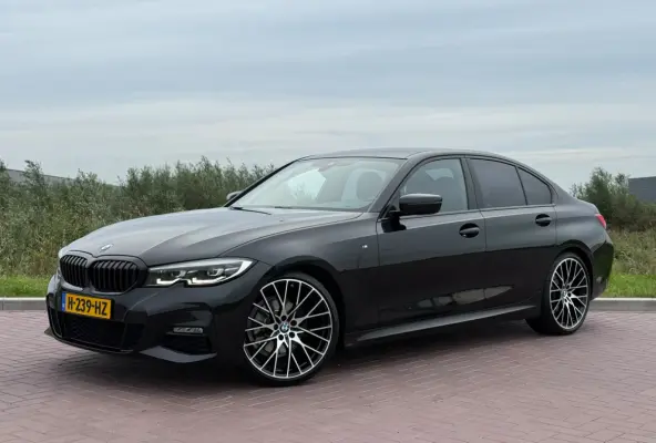 320i High Executive / M Sport / Leder / 20inch M-Performance / Dealer onderhouden