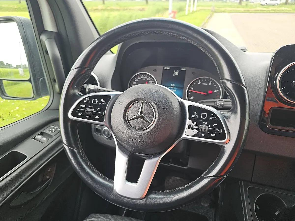 316 L3H2 3.5T-trekhaak, Adap-cruise, Navi, Automaat, Carplay, MBUX10, LED, Leer