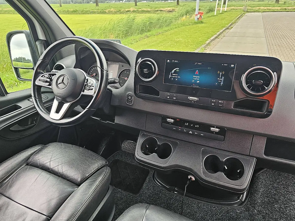 316 L3H2 3.5T-trekhaak, Adap-cruise, Navi, Automaat, Carplay, MBUX10, LED, Leer