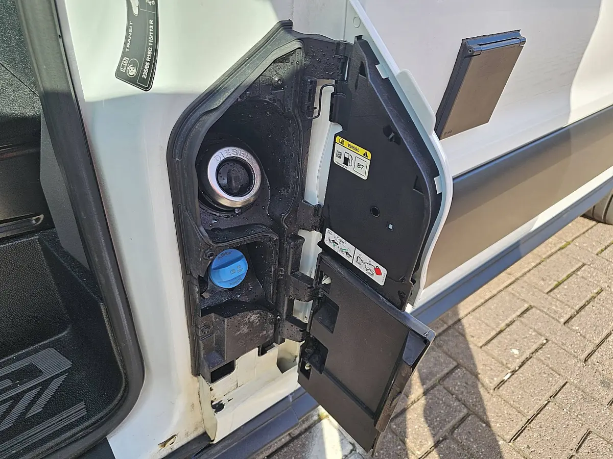 350 2.0 TDCI L2H2 Trend AWD Cruise control, Airco, Pdc, Carplay, Camera, Dodehoek detectie, Koelen/Vriezen, Nacht/Dag koeling