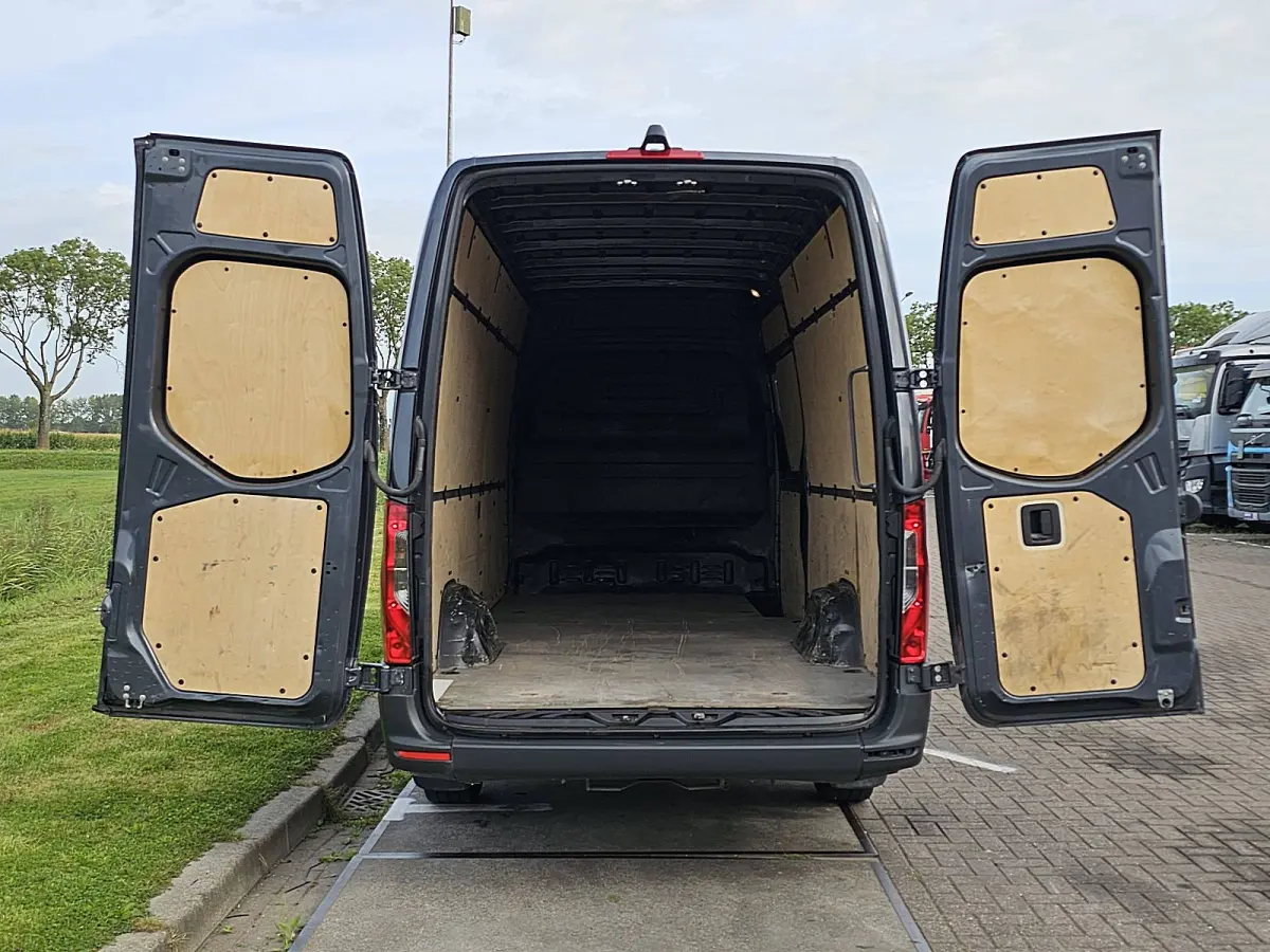 315 L3H2 Mbux Navi Automaat Airco Camera 3-Zits/ Leer Euro6!