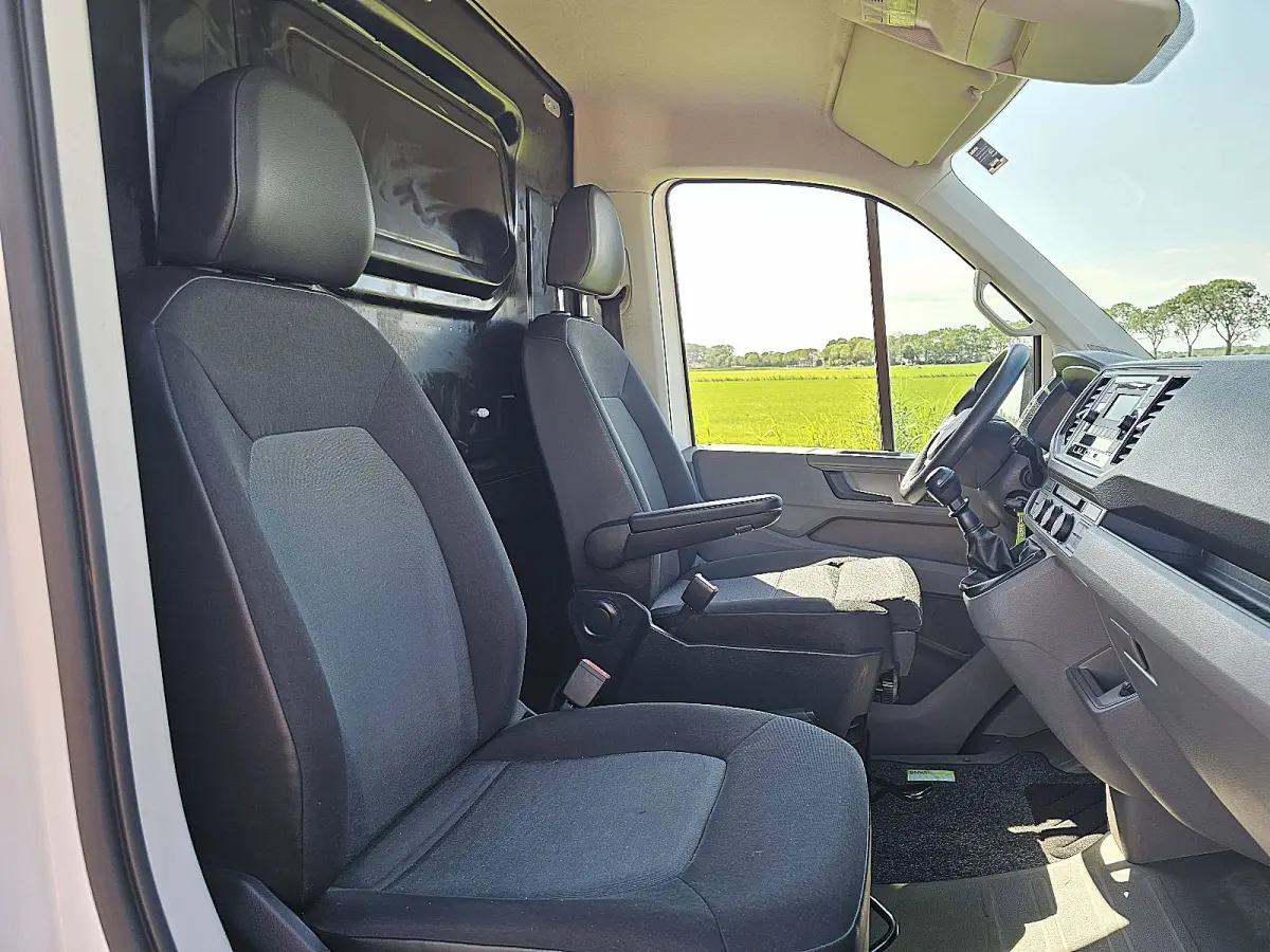 2.0 TDI L3H2 Airco | Carplay | Android Auto | Parkeersensoren voor+achter | Voorruitverwarming