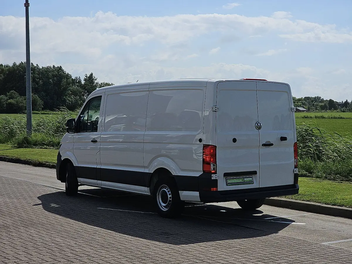 2.0 TDI L3H2 Airco | Carplay | Android Auto | Parkeersensoren voor+achter | Voorruitverwarming