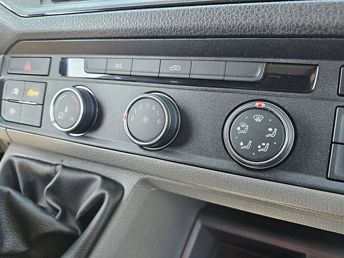 2.0 TDI L3H2 Airco | Carplay | Android Auto | Parkeersensoren voor+achter | Voorruitverwarming