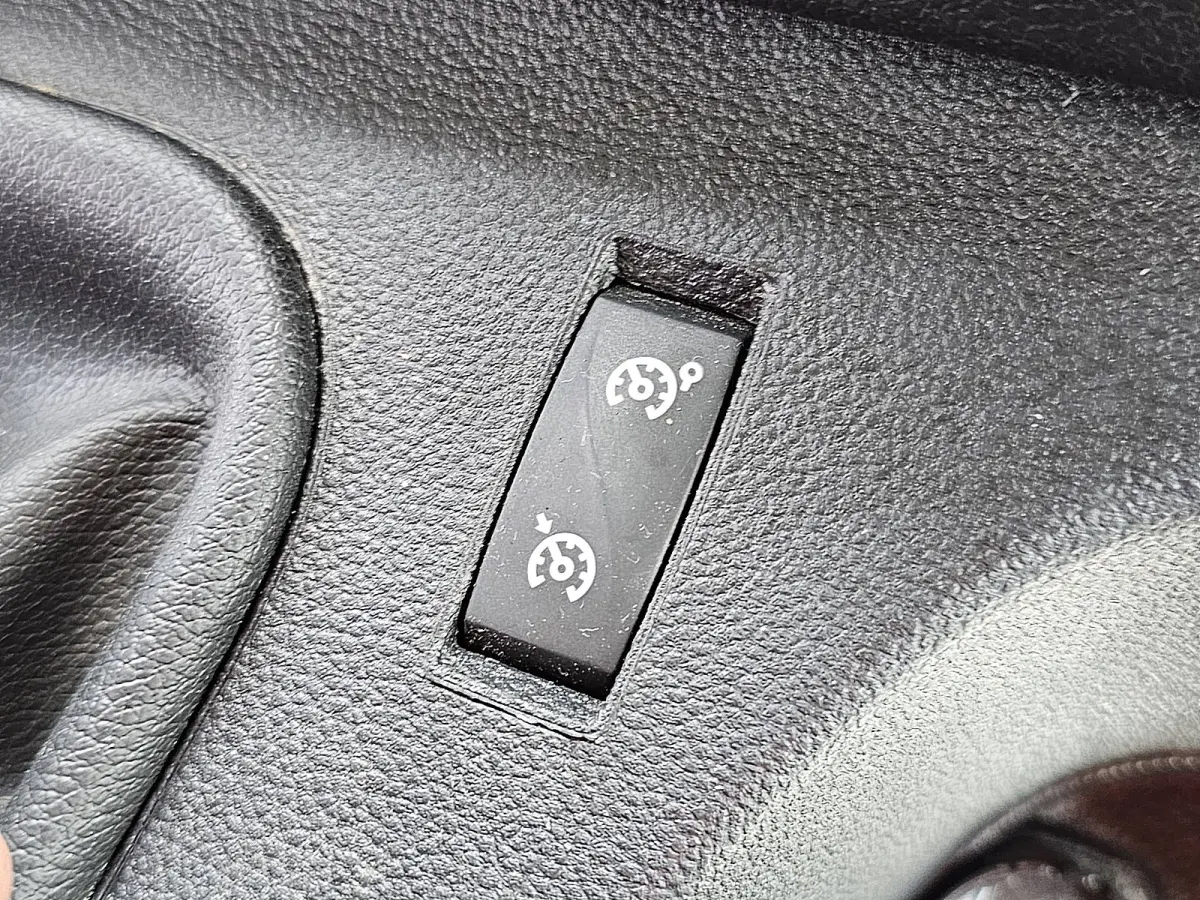 T35 2.3 dCi 150 L3H2 Energy Comfort Cruise control, Airco, Pdc, Navi