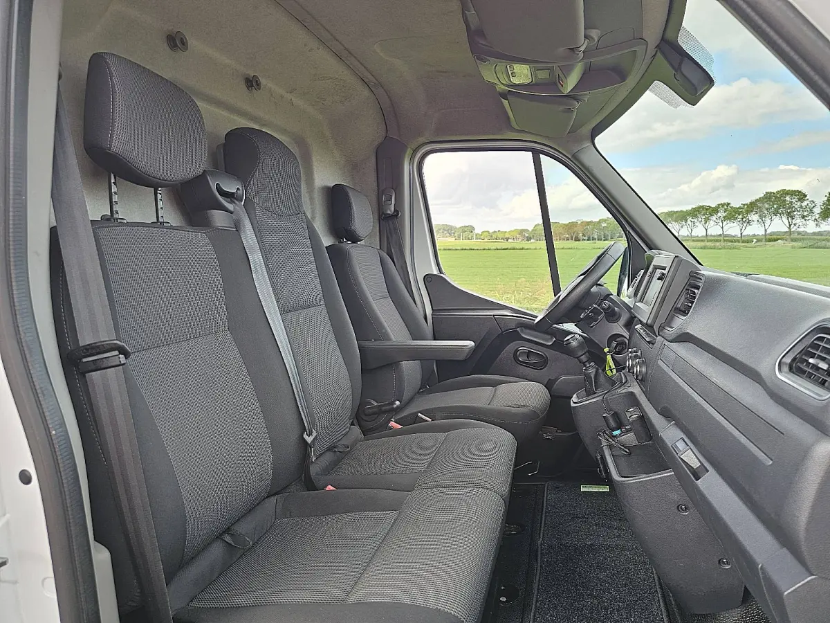 T35 2.3 dCi 150 L3H2 Energy Comfort Cruise control, Airco, Pdc, Navi