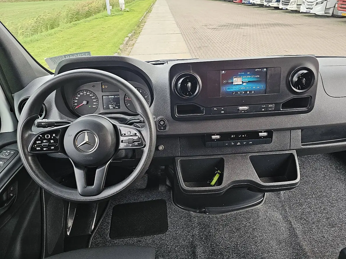315 1.9 CDI L4H3 RWD Cruise control, Airco, Carplay, Camera, Climate control, Bluetooth, Automaat, Sidebars