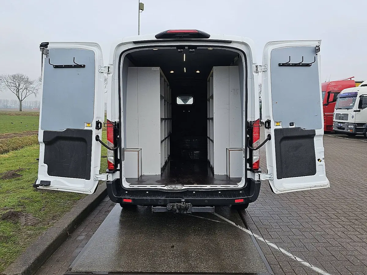 350 2.0 TDCI L3H2 airco, navi, pdc, camera, trekhaak, cruise