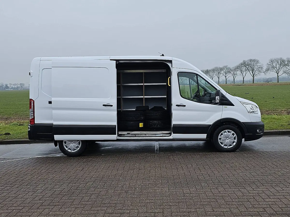 350 2.0 TDCI L3H2 airco, navi, pdc, camera, trekhaak, cruise