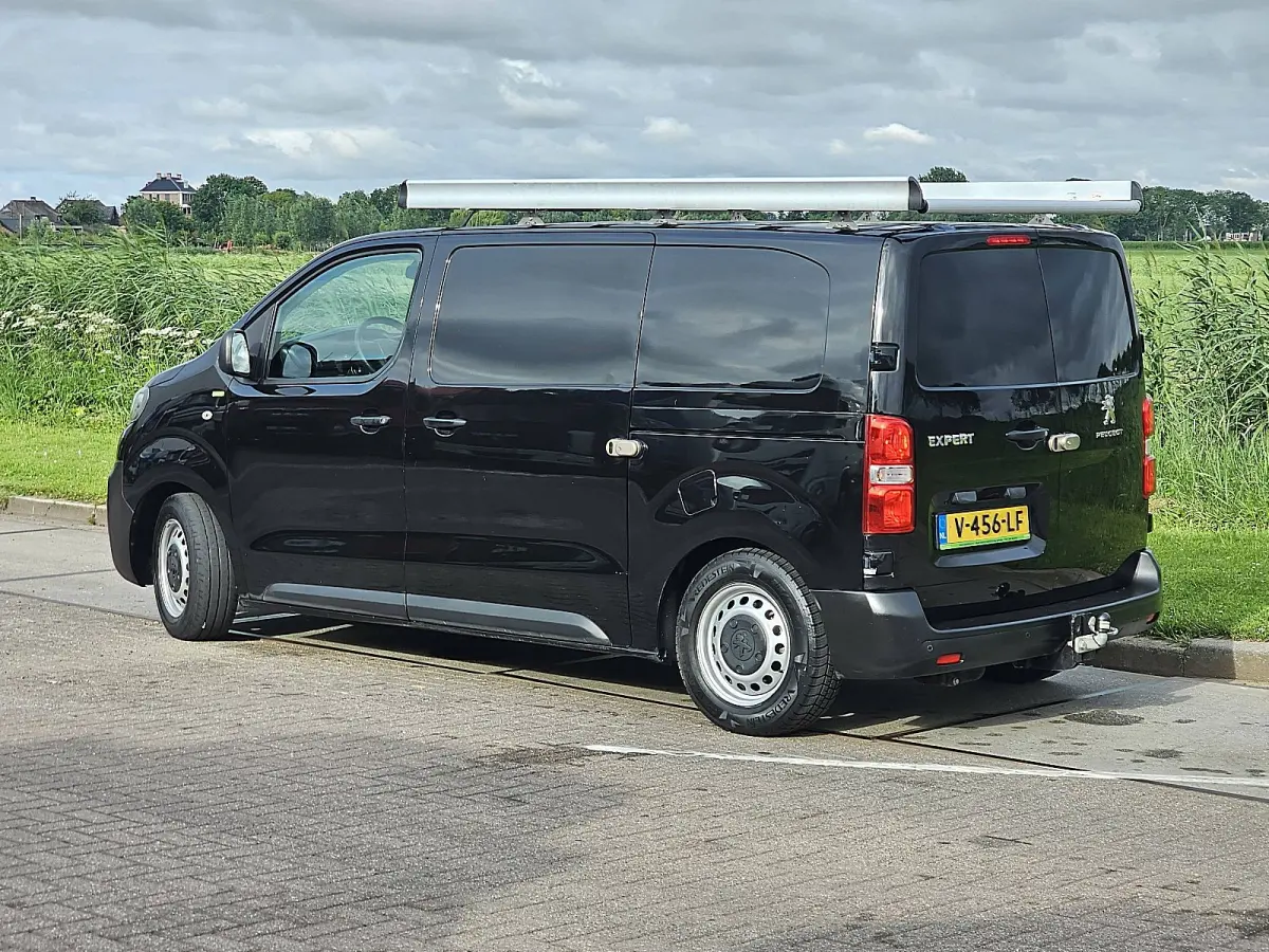 226S 1.6 BlueHDI 95 Premium Airco, Cruise control, Pdc, 3-zits, EURO6, Dubbele schuifdeur, Trekhaak