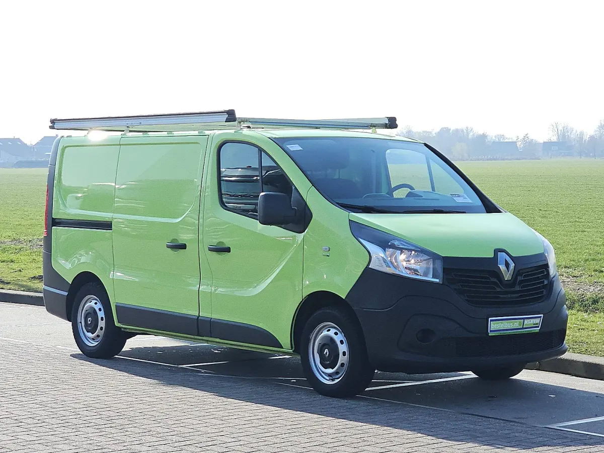 1.6 dCi T29 L1H1 Comfort Energy airco, navi, pdc, imperiaal, trekhaak, kastjes