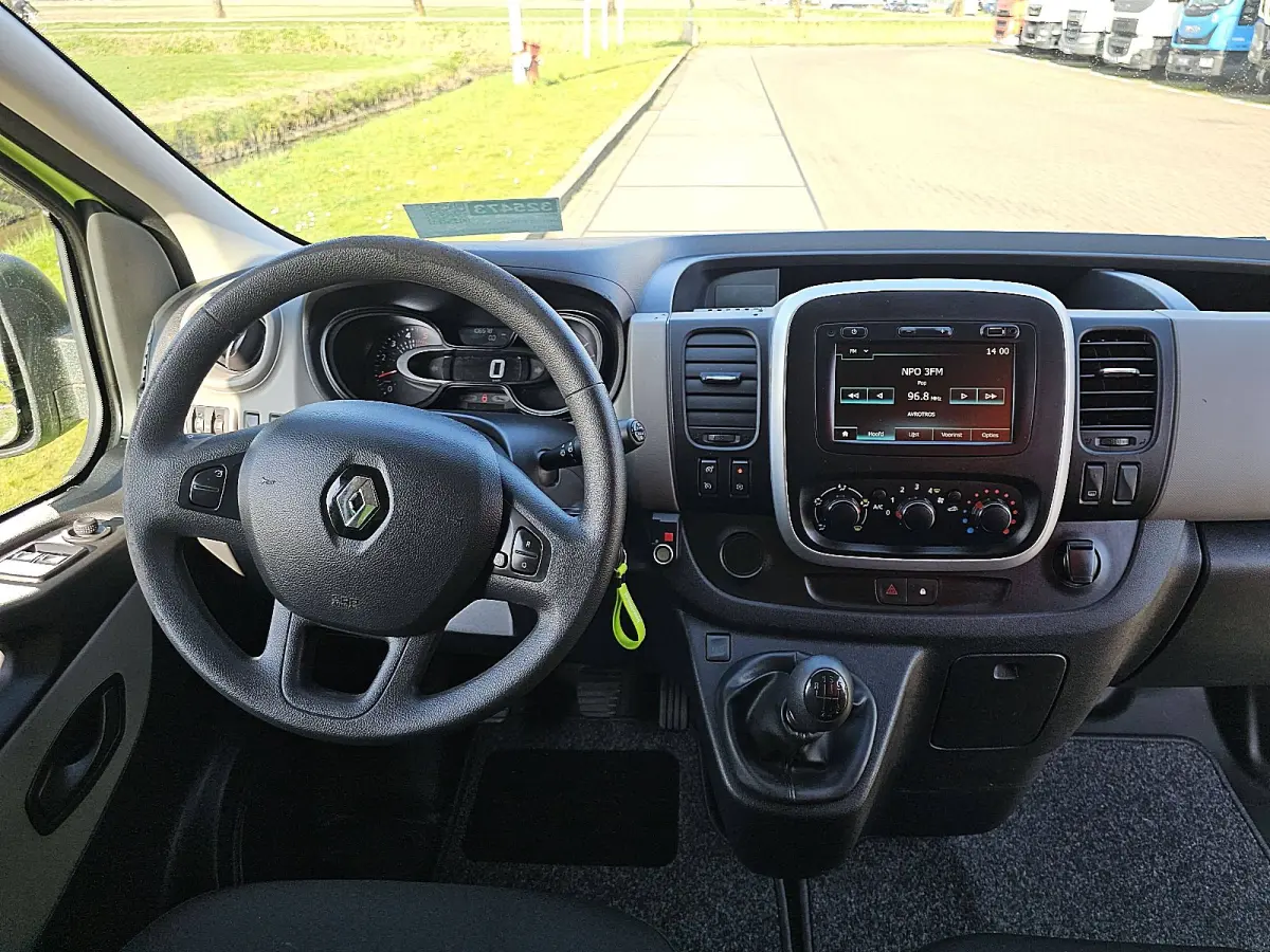 1.6 dCi T29 L1H1 Comfort Energy airco, navi, pdc, imperiaal, trekhaak, kastjes