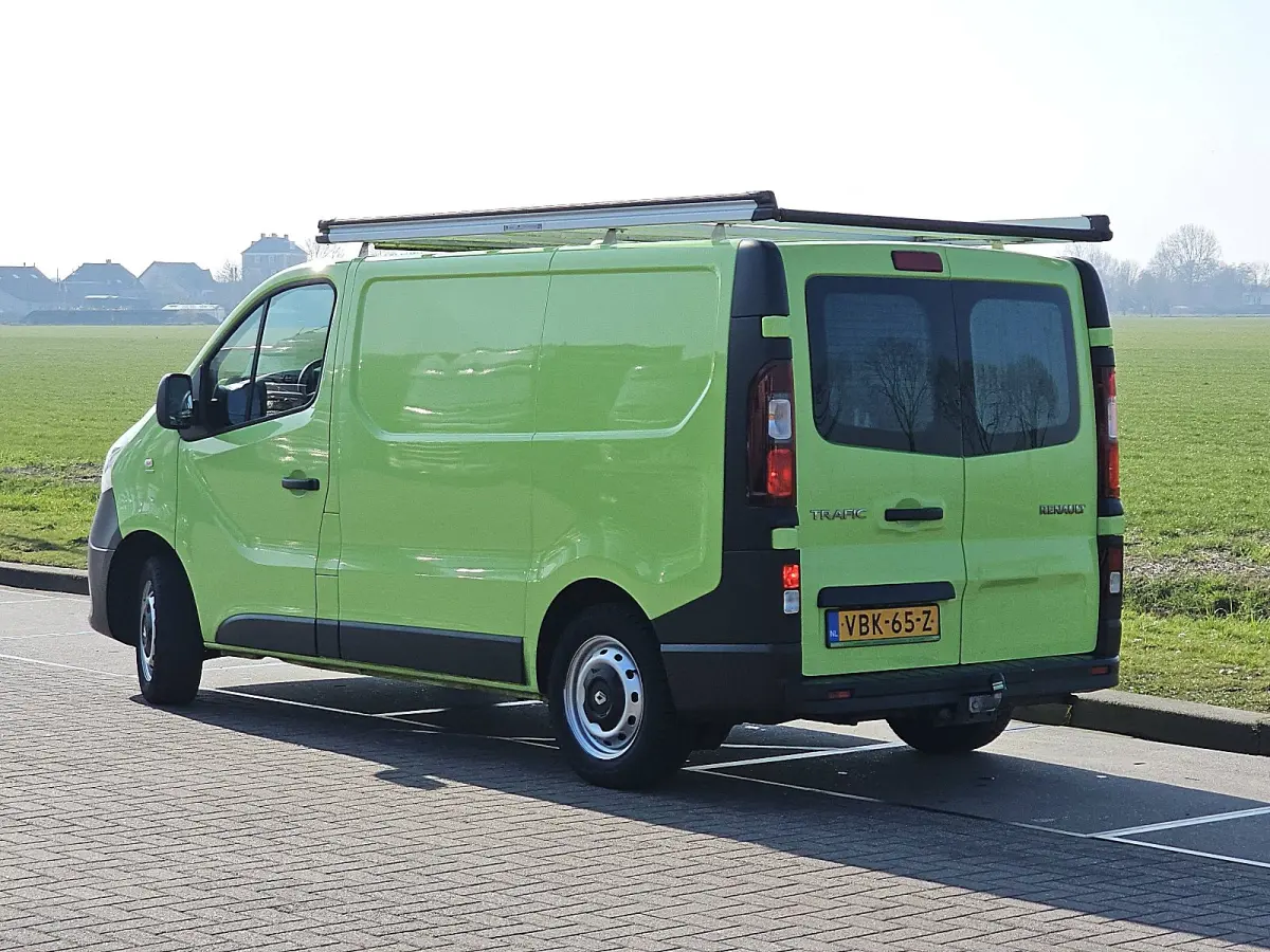 1.6 dCi T29 L1H1 Comfort Energy airco, navi, pdc, imperiaal, trekhaak, kastjes