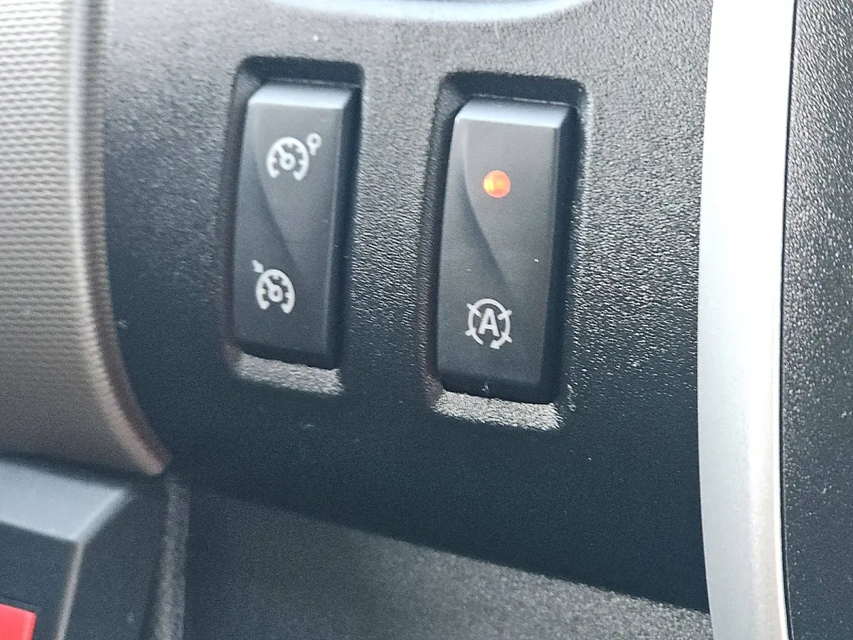 1.6 dCi T29 L1H1 Comfort Energy airco, navi, pdc, imperiaal, trekhaak, kastjes
