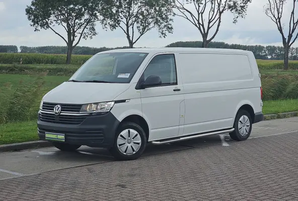 2.0 TDI L2H1 Cruise control, Airco, Pdc, Stoelverwarming, Trekhaak, 3-Zits