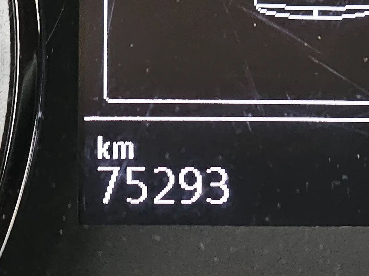 2.0 TDI L2H1 Cruise control, Airco, Pdc, Stoelverwarming, Trekhaak, 3-Zits