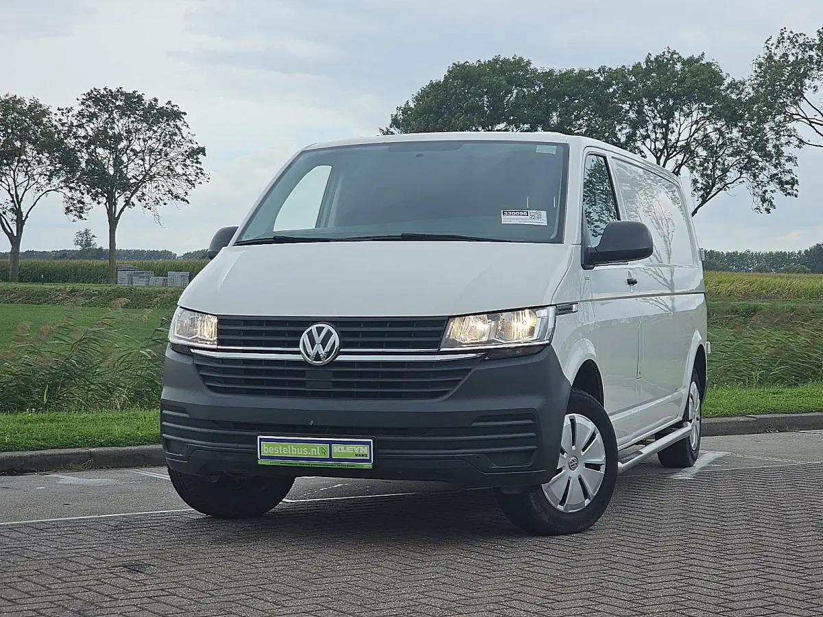 2.0 TDI L2H1 Cruise control, Airco, Pdc, Stoelverwarming, Trekhaak, 3-Zits