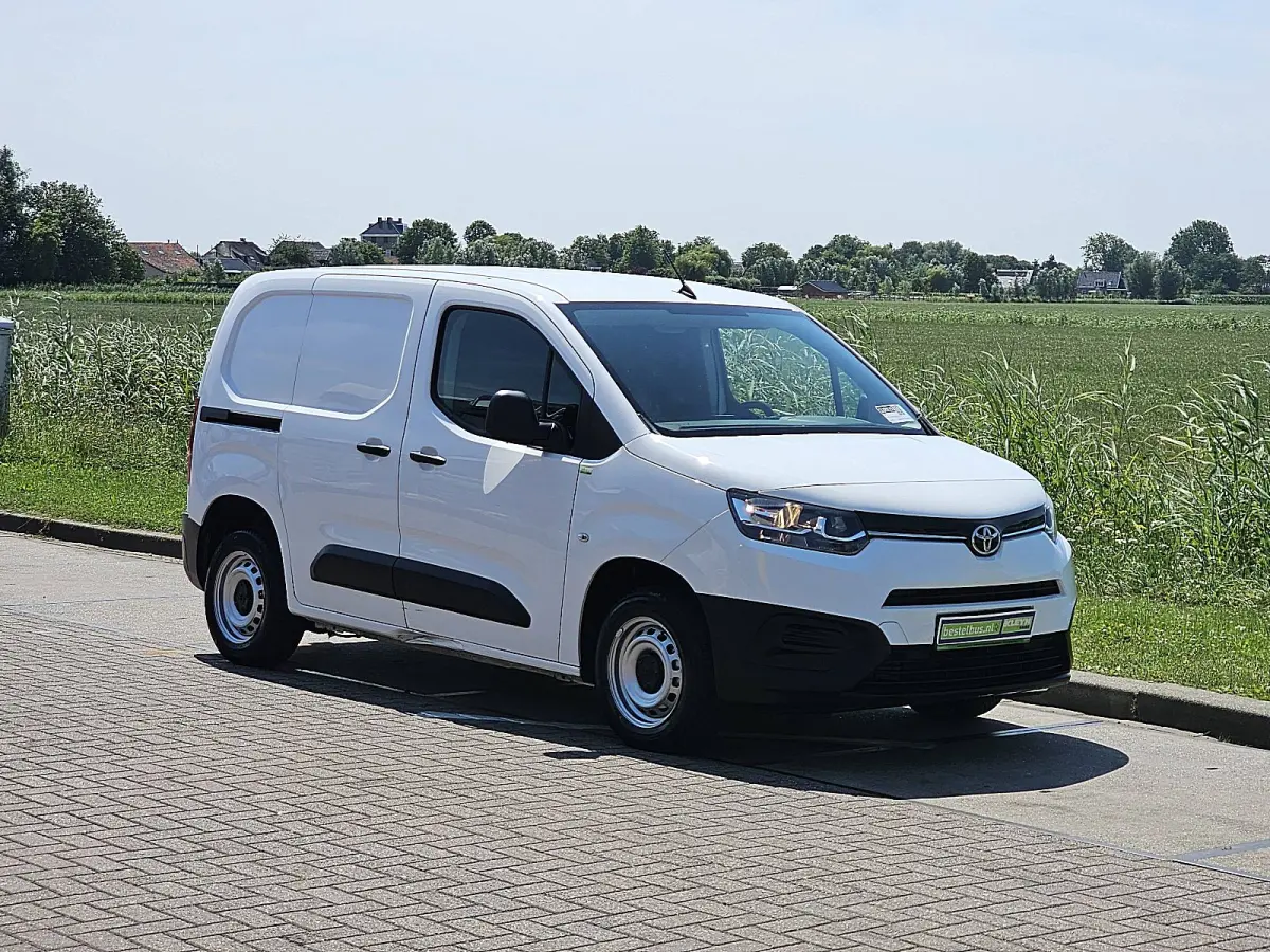 1.5 D-4D Cool Comfort 1.5 L1 NAP Euro6 AC 102Pk 1e Eigenaar Oh-Historie