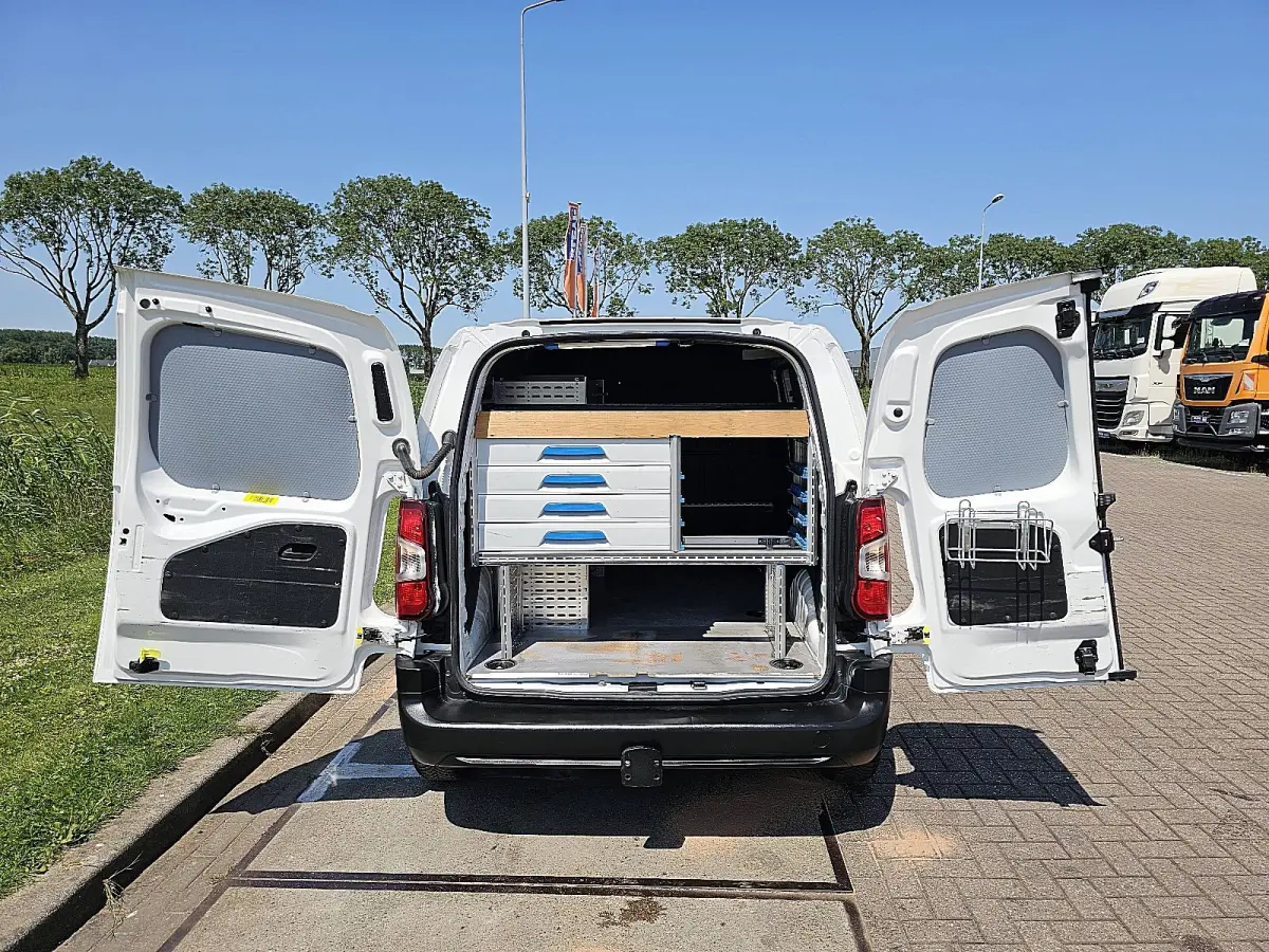 1.5 D-4D Cool Comfort 1.5 L1 NAP Euro6 AC 102Pk 1e Eigenaar Oh-Historie