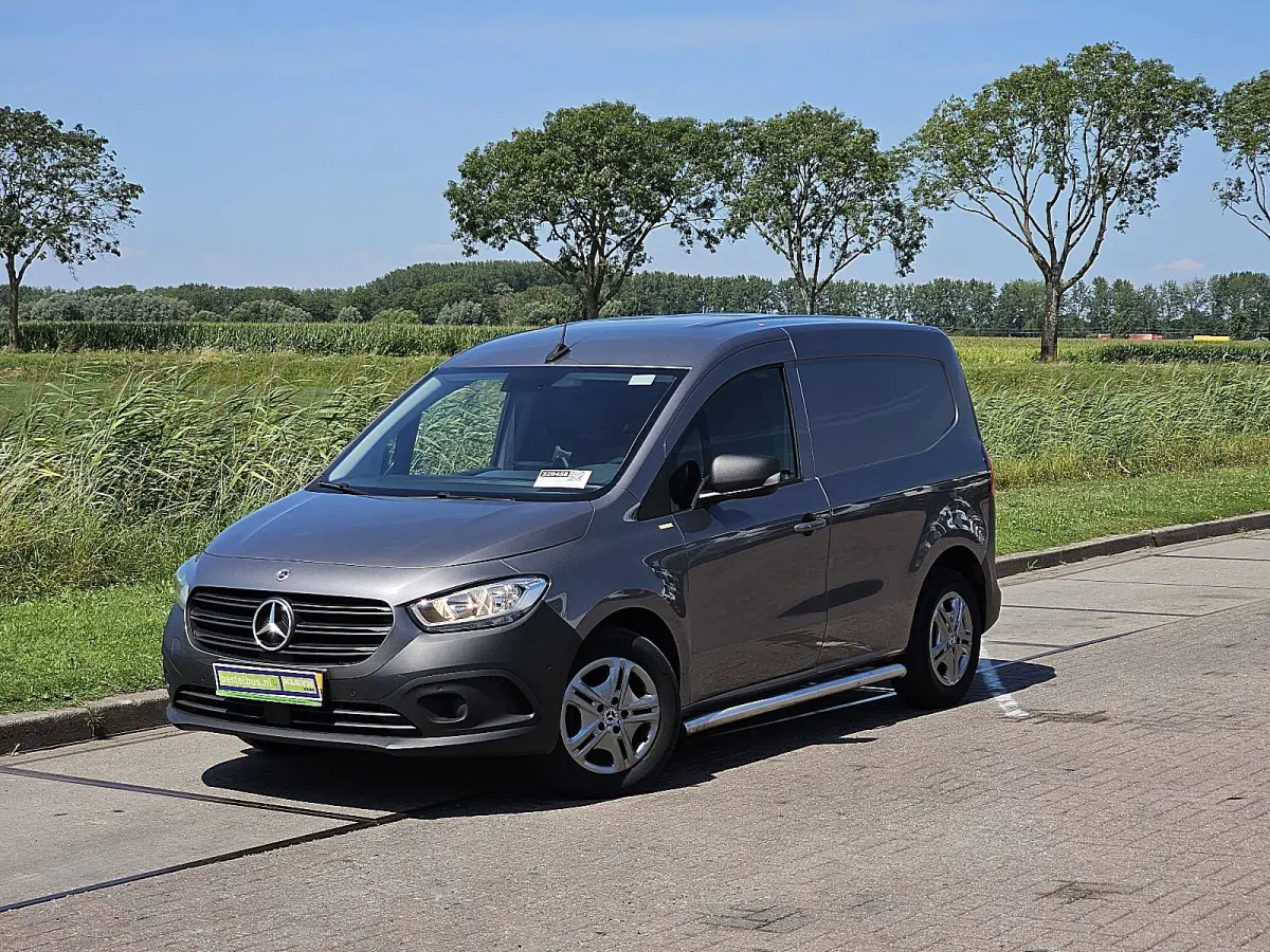 110 CDI L1 Cruise control, Airco, Pdc, Carplay, Navi, Camera