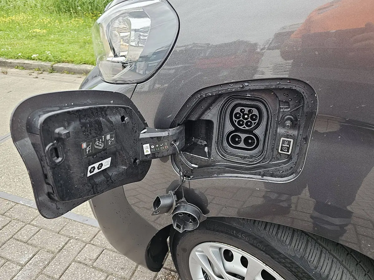 Standard Premium 75 kWh L2, 330Km WLTP, Snelladen, Cruise control, Airco, Pdc, Carplay, Camera, 1e Eigenaar, Oh-Historie