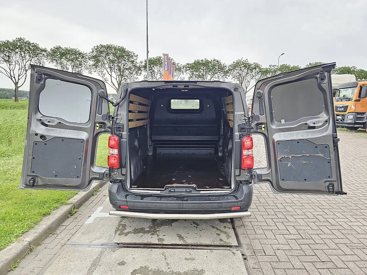 Standard Premium 75 kWh L2, 330Km WLTP, Snelladen, Cruise control, Airco, Pdc, Carplay, Camera, 1e Eigenaar, Oh-Historie
