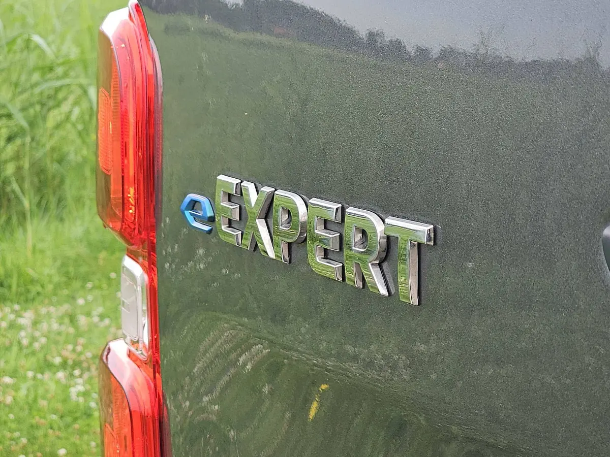 Standard Premium 75 kWh L2, 330Km WLTP, Snelladen, Cruise control, Airco, Pdc, Carplay, Camera, 1e Eigenaar, Oh-Historie