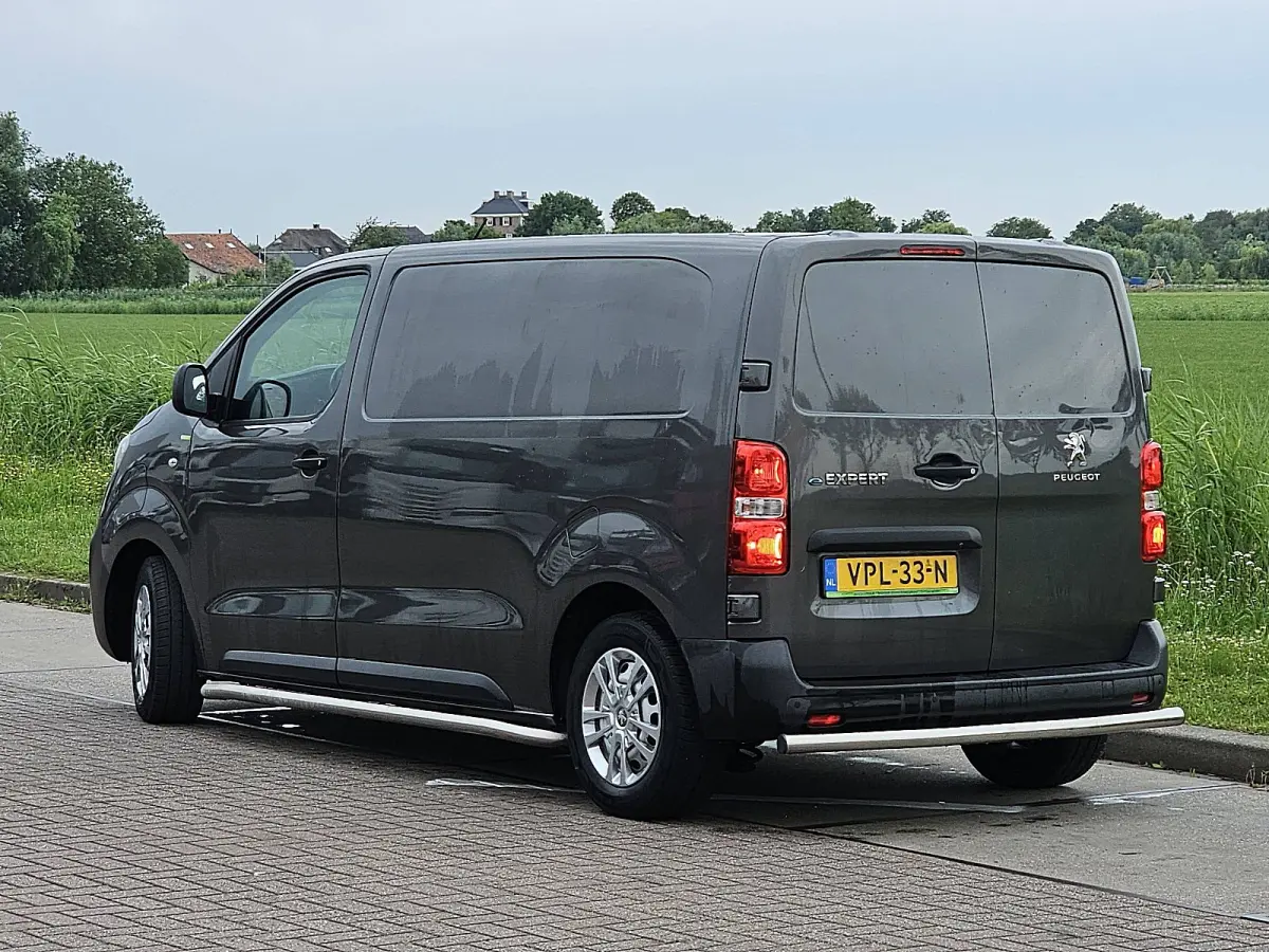 Standard Premium 75 kWh L2, 330Km WLTP, Snelladen, Cruise control, Airco, Pdc, Carplay, Camera, 1e Eigenaar, Oh-Historie